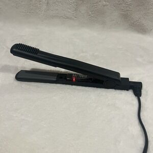Hot Tools Professional 1" Salon Flat Iron Ceramic Model UL3817GWP2F‎ 8' Cord